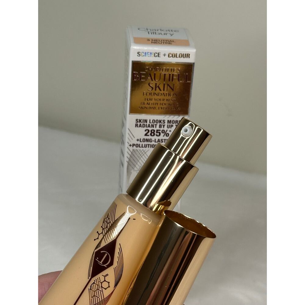 Charlotte Tilbury Beautiful Skin Foundation in 3 Neutral 3N - Picture 3 of 6